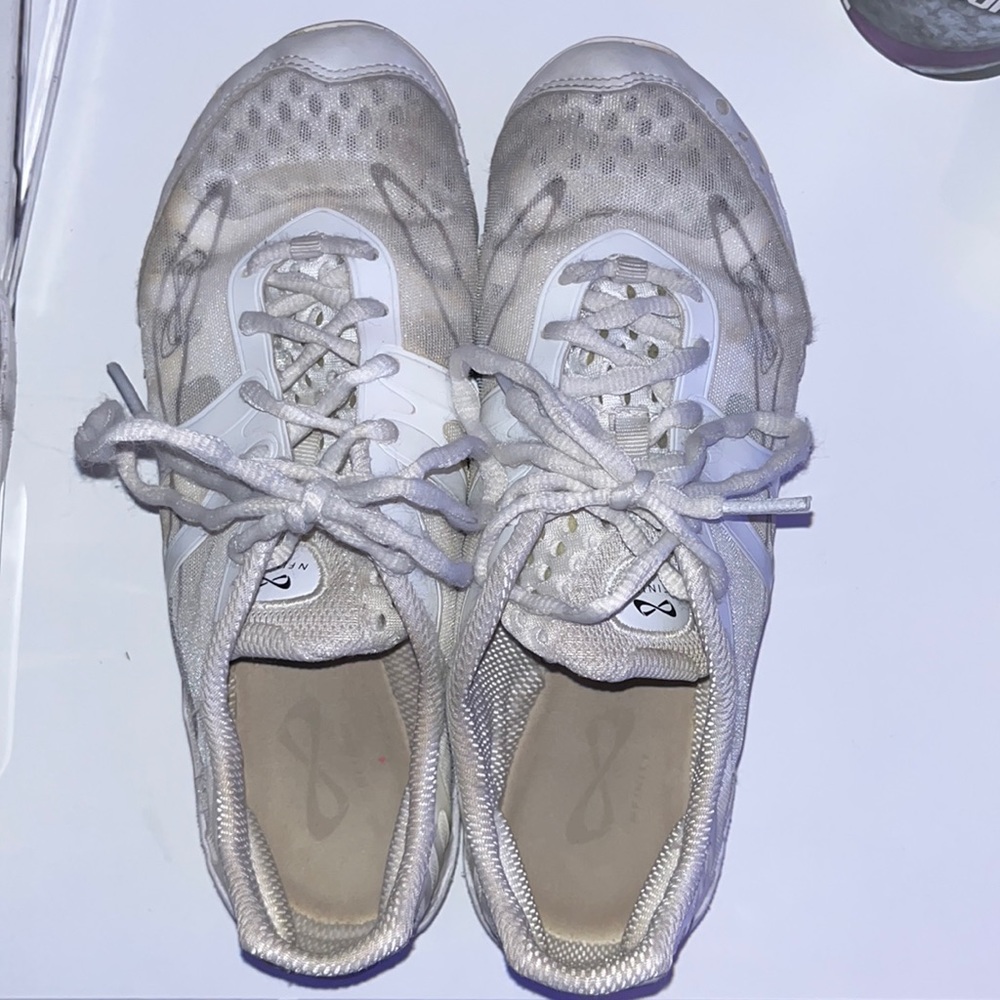 nfinity vengeance cheer shoes